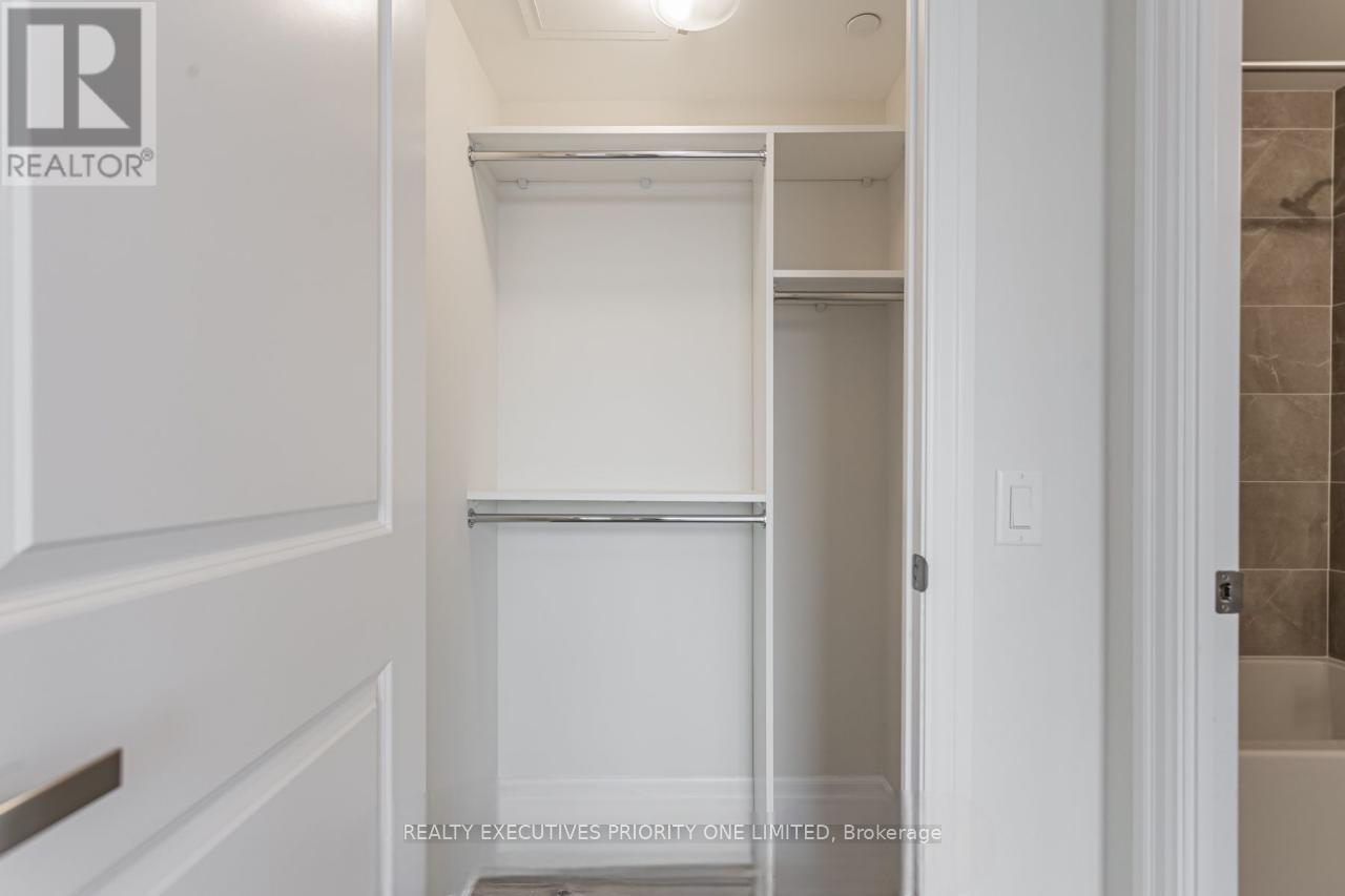 809 - 9075 Jane Street, Vaughan, Ontario  L4K 0L7 - Photo 12 - N12689374