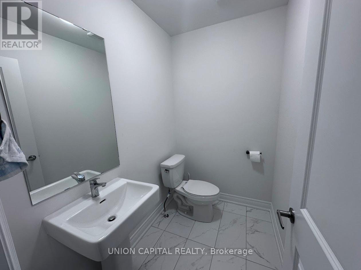 555 Vine Cliff Boulevard, Markham, Ontario  L6C 3N4 - Photo 10 - N12689400