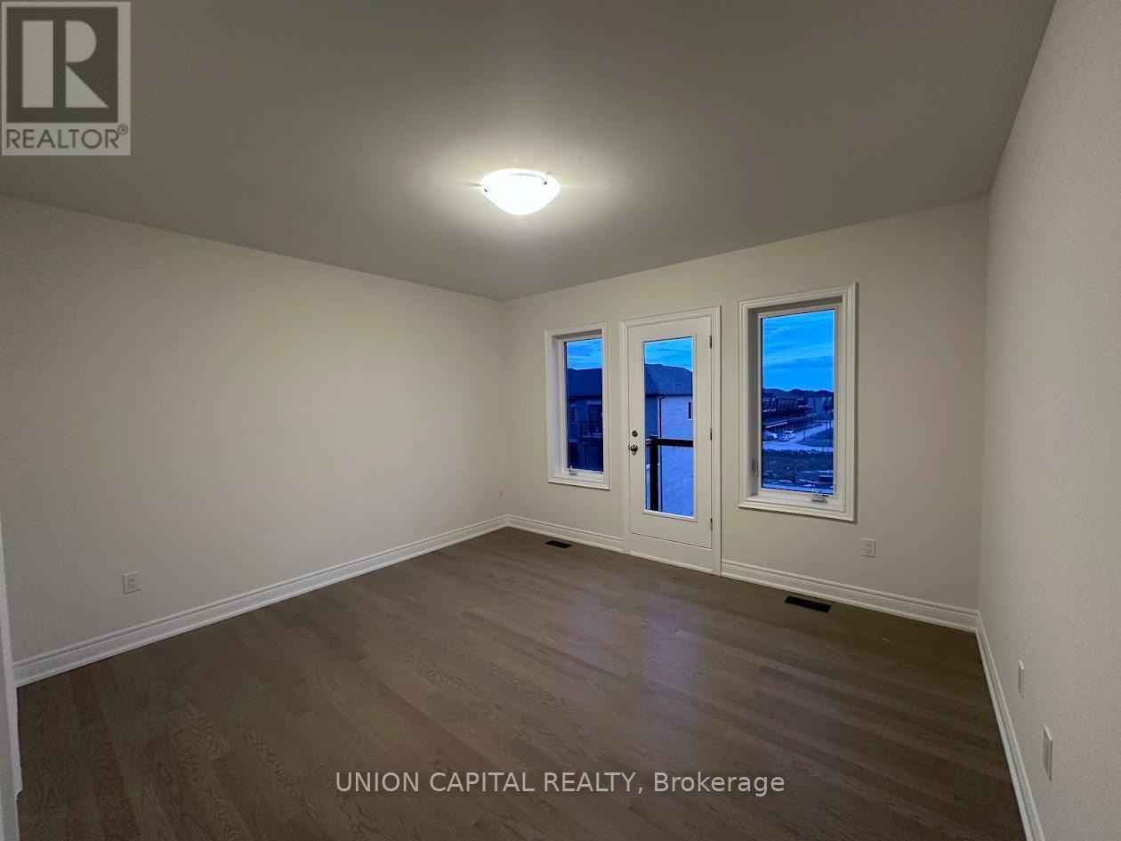 555 Vine Cliff Boulevard, Markham, Ontario  L6C 3N4 - Photo 11 - N12689400