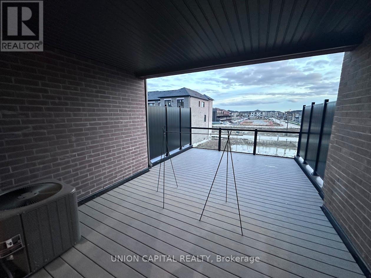 555 Vine Cliff Boulevard, Markham, Ontario  L6C 3N4 - Photo 18 - N12689400