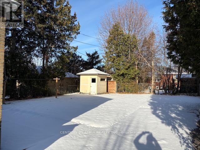 76 Holmstead Avenue, Toronto, Ontario  M4B 1T2 - Photo 16 - E12687044