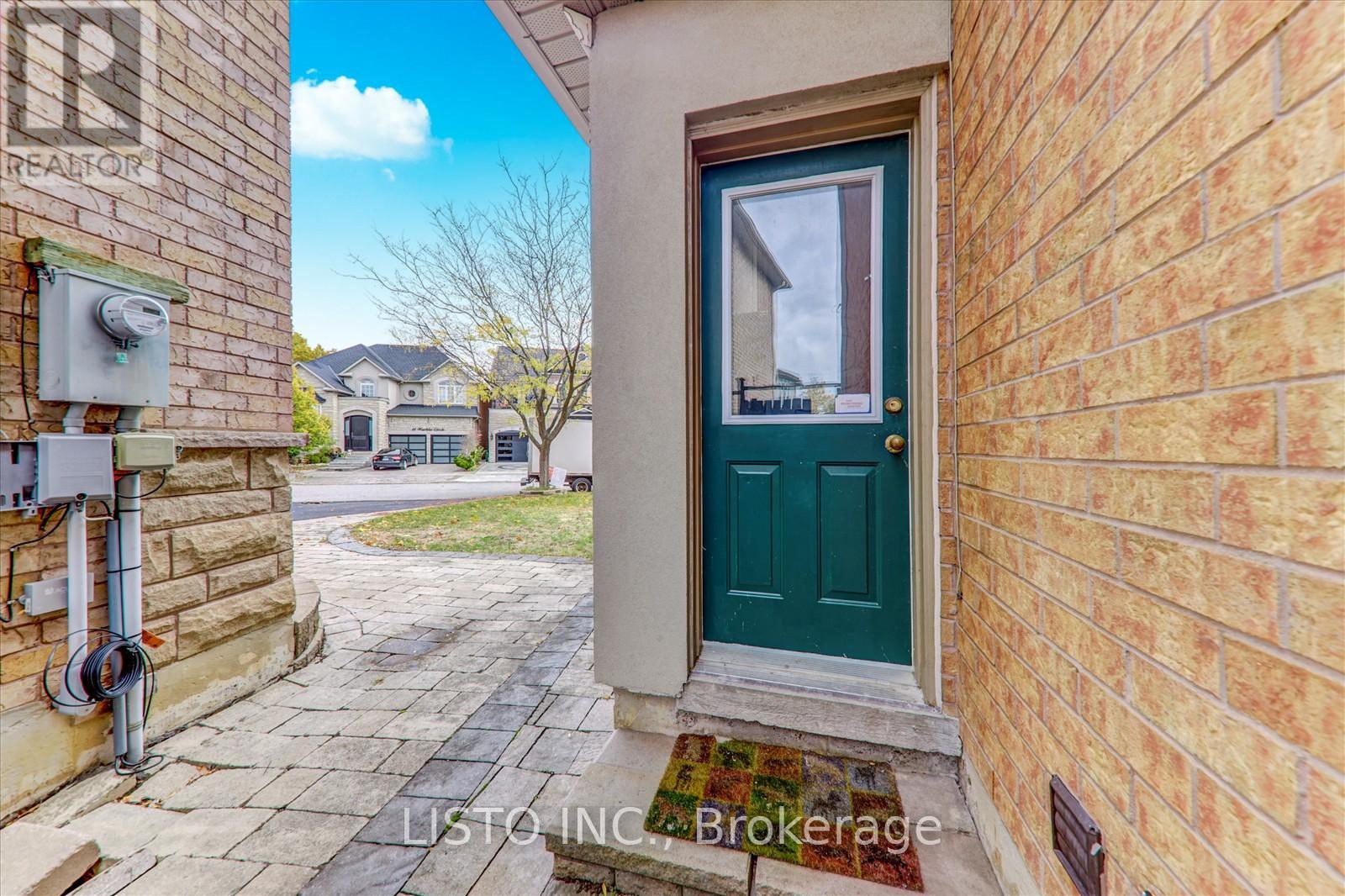 65 Warbler Circle, Toronto, Ontario  M1X 1V5 - Photo 35 - E12689350