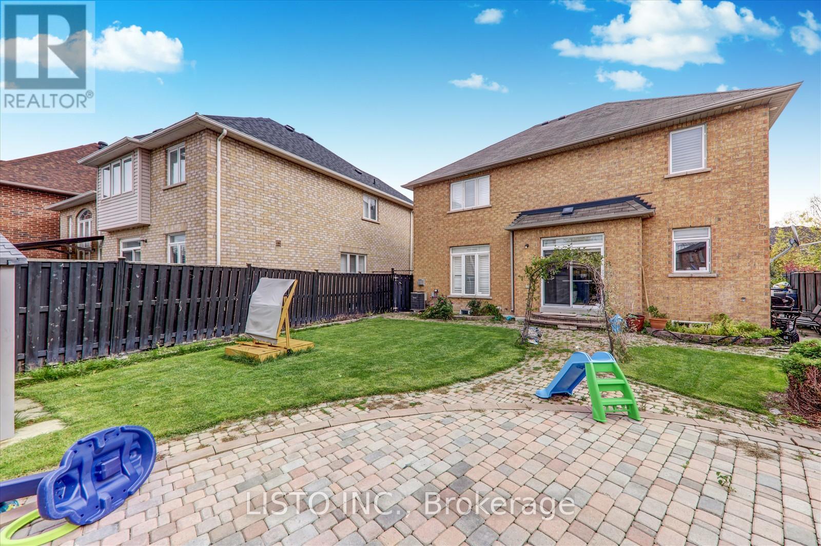 65 Warbler Circle, Toronto, Ontario  M1X 1V5 - Photo 37 - E12689350