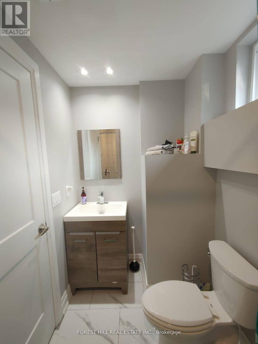 L-2 - 181 North Service Road E, Oakville, Ontario  L6H 1A4 - Photo 8 - W12689312