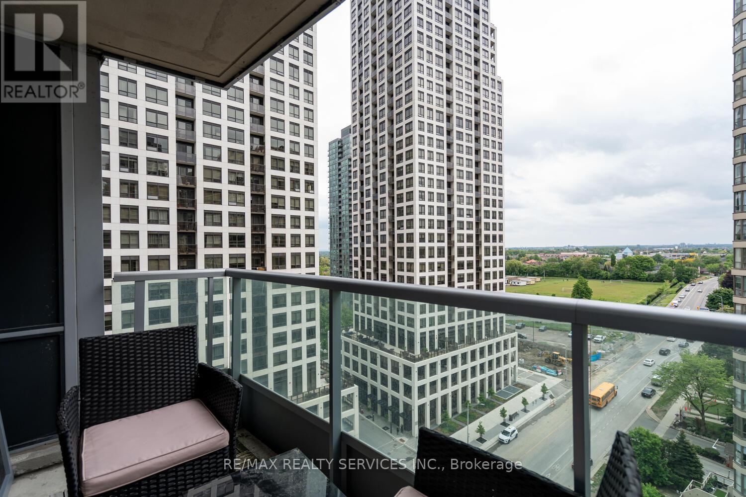 1403 - 33 Elm Drive, Mississauga, Ontario  L5B 4M2 - Photo 24 - W12689392