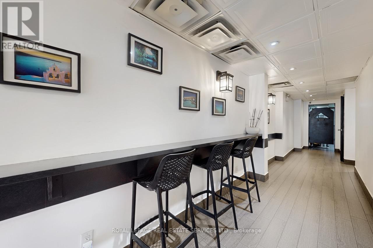 2184 Bloor Street W, Toronto, Ontario  M6S 1N3 - Photo 16 - W12689428