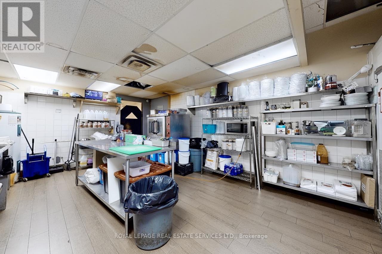 2184 Bloor Street W, Toronto, Ontario  M6S 1N3 - Photo 23 - W12689428