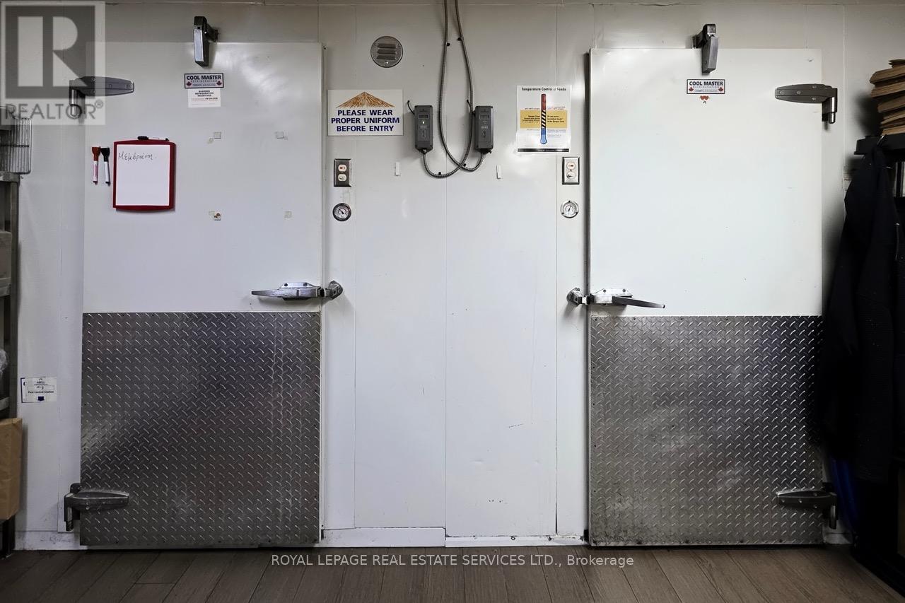 2184 Bloor Street W, Toronto, Ontario  M6S 1N3 - Photo 25 - W12689428