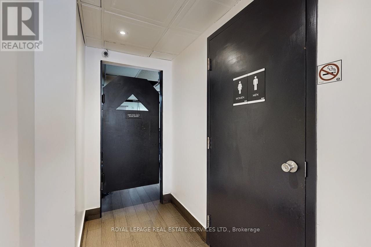 2184 Bloor Street W, Toronto, Ontario  M6S 1N3 - Photo 31 - W12689428