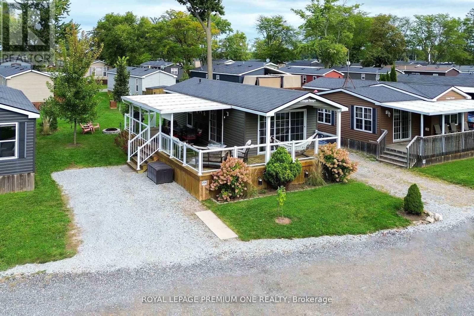 254 - 1501 Line 8 Road, Niagara-On-The-Lake, Ontario  L0S 1J0 - Photo 2 - X12689314