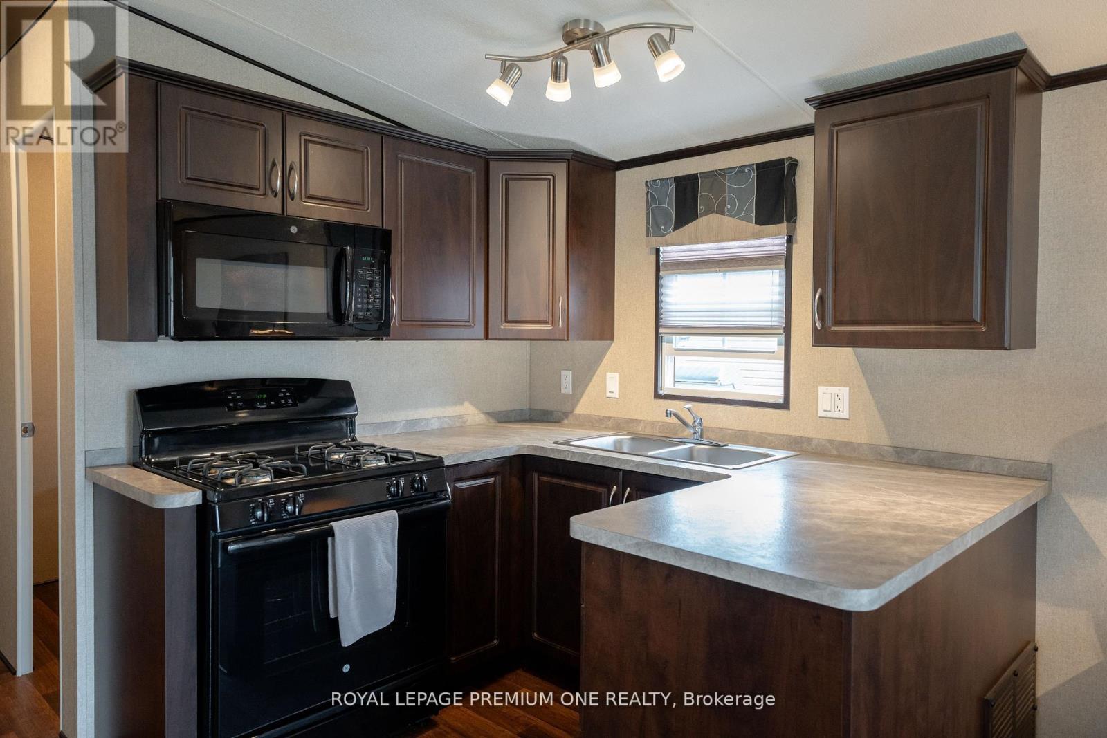 254 - 1501 Line 8 Road, Niagara-On-The-Lake, Ontario  L0S 1J0 - Photo 7 - X12689314