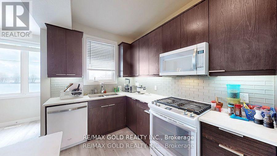 997 West Village Square, London North, Ontario  N6H 0J7 - Photo 14 - X12689328