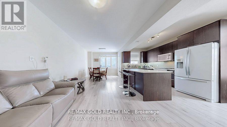 997 West Village Square, London North, Ontario  N6H 0J7 - Photo 3 - X12689328