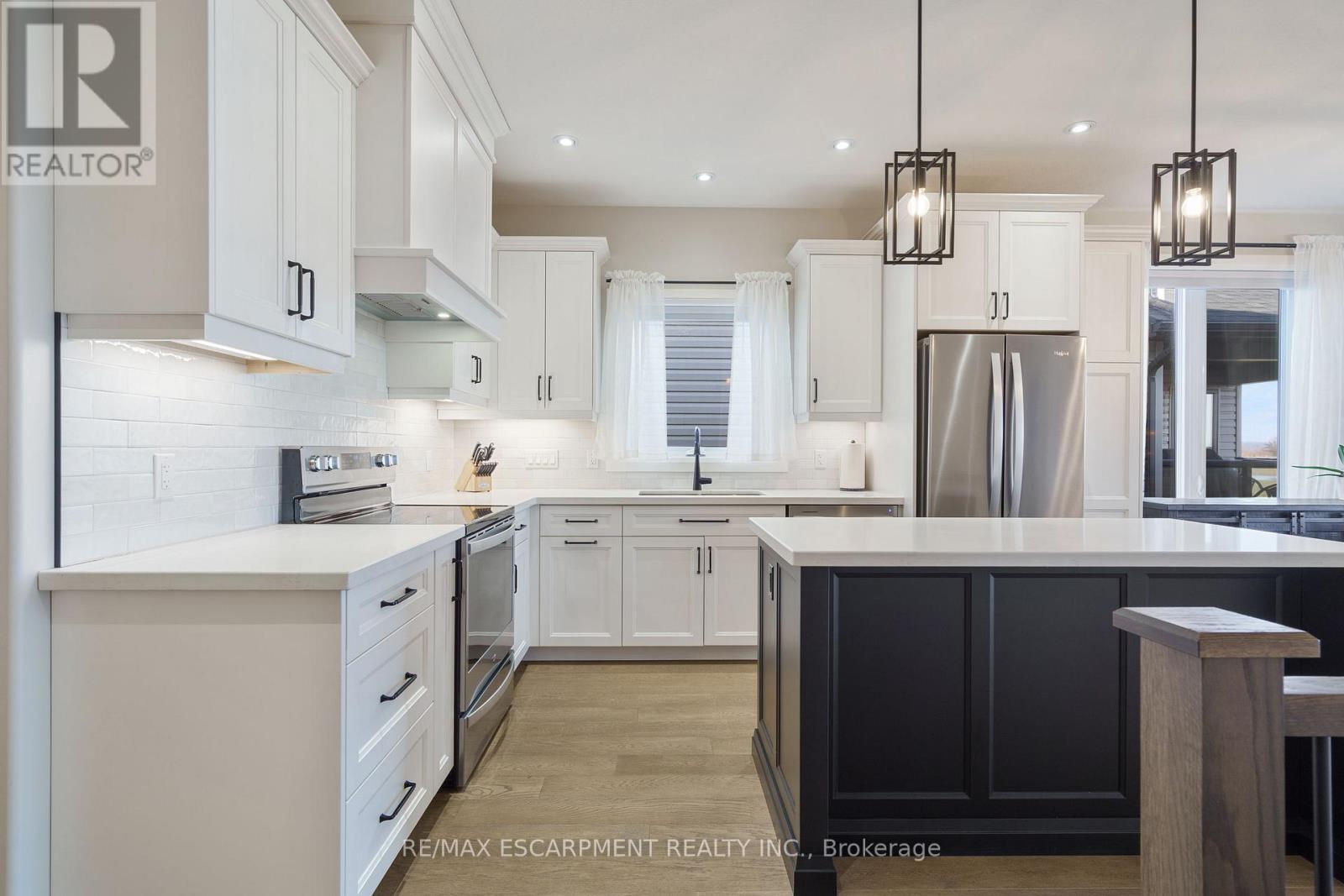 191 Lafayette Street E, Haldimand, Ontario  N0A 1J0 - Photo 3 - X12689346