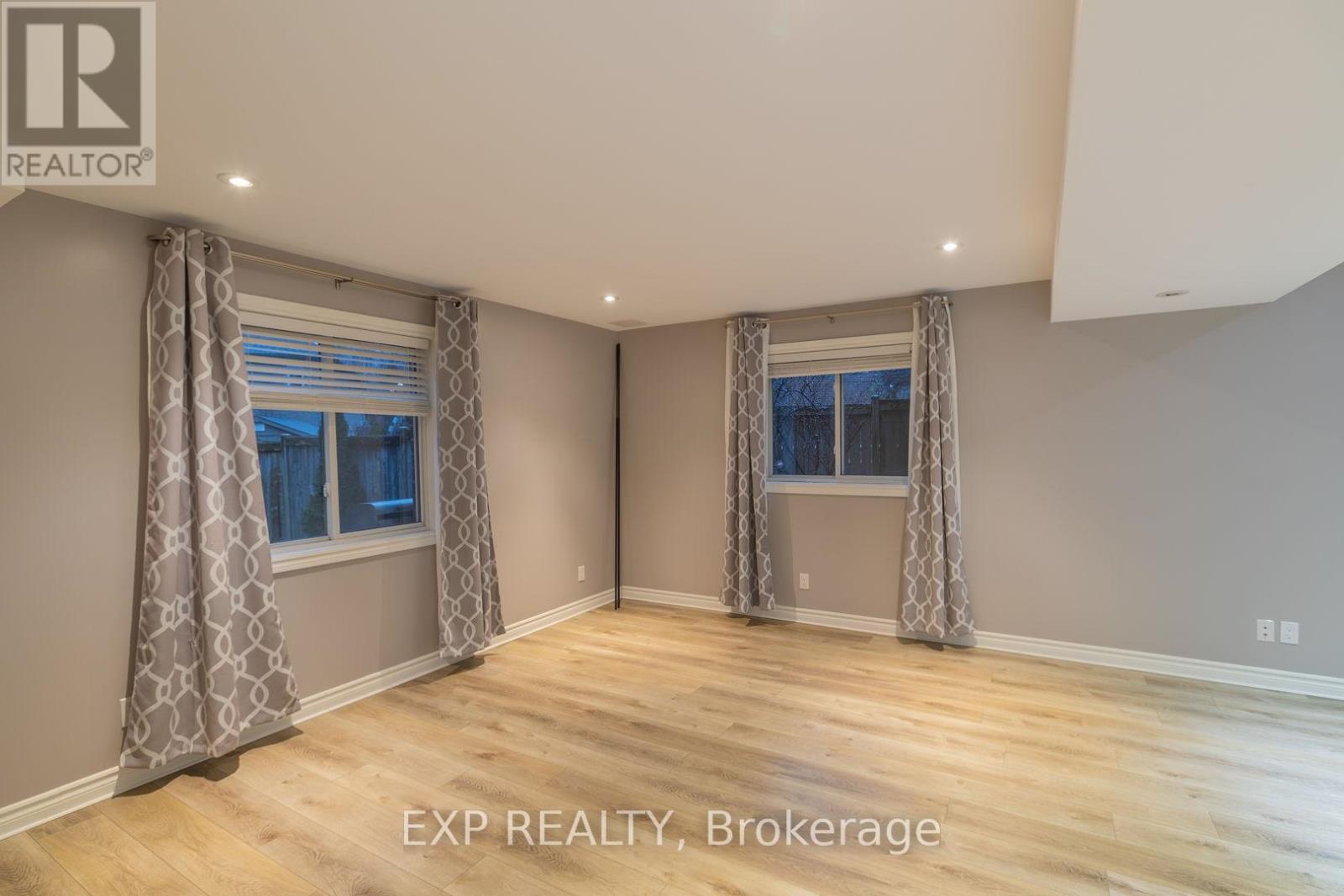 35 Hummingbird Lane, St. Thomas, Ontario  N5R 6L8 - Photo 9 - X12689386