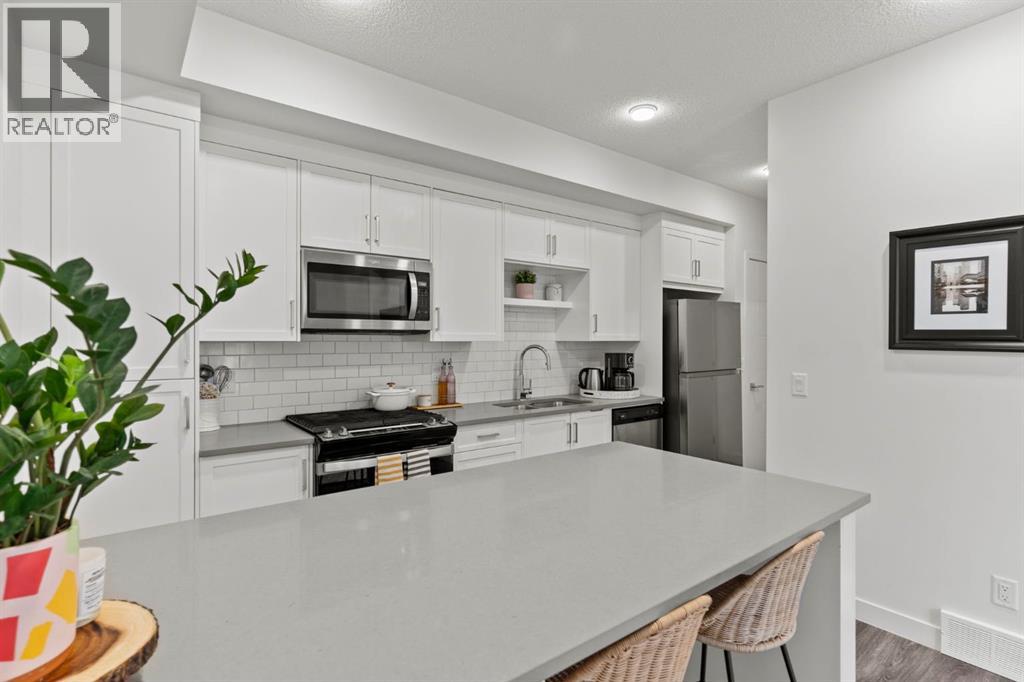 1402, 100 Walgrove Court Se, Calgary, Alberta  T2X 4N1 - Photo 4 - A2278524