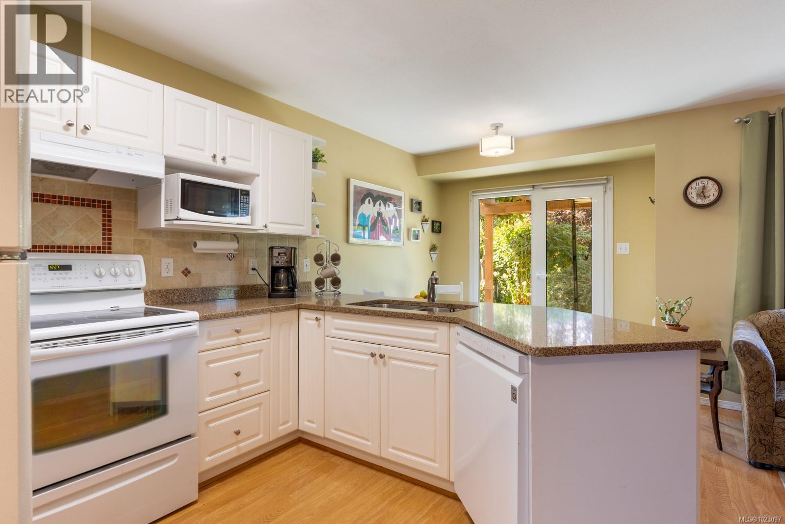 168 202 31st St, Courtenay, British Columbia  V9N 7T8 - Photo 10 - 1023097