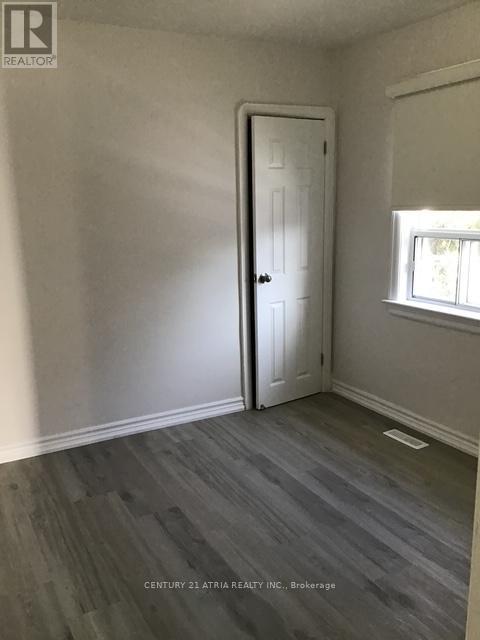 76 Holmstead Avenue, Toronto, Ontario  M4B 1T2 - Photo 6 - E12687044