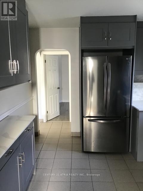 76 Holmstead Avenue, Toronto, Ontario  M4B 1T2 - Photo 4 - E12687044