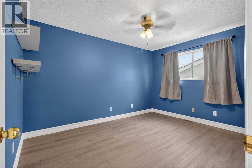 3283 Dover Ridge Drive Se, Calgary, Alberta  T2B 2A8 - Photo 14 - A2278584