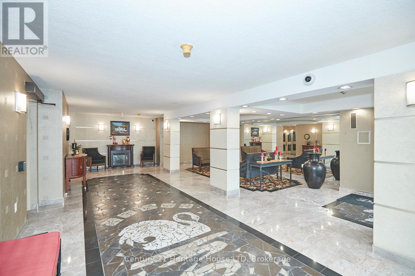 307 - 5100 Dorchester Road, Niagara Falls, Ontario  L2E 7H4 - Photo 3 - X12689504