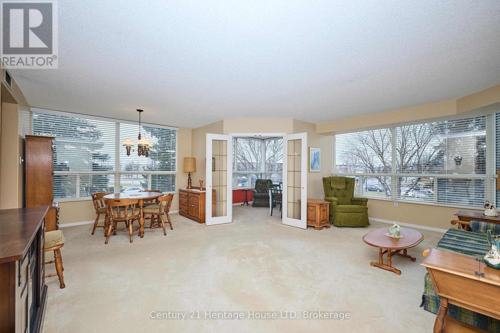 307 - 5100 Dorchester Road, Niagara Falls, Ontario  L2E 7H4 - Photo 7 - X12689504