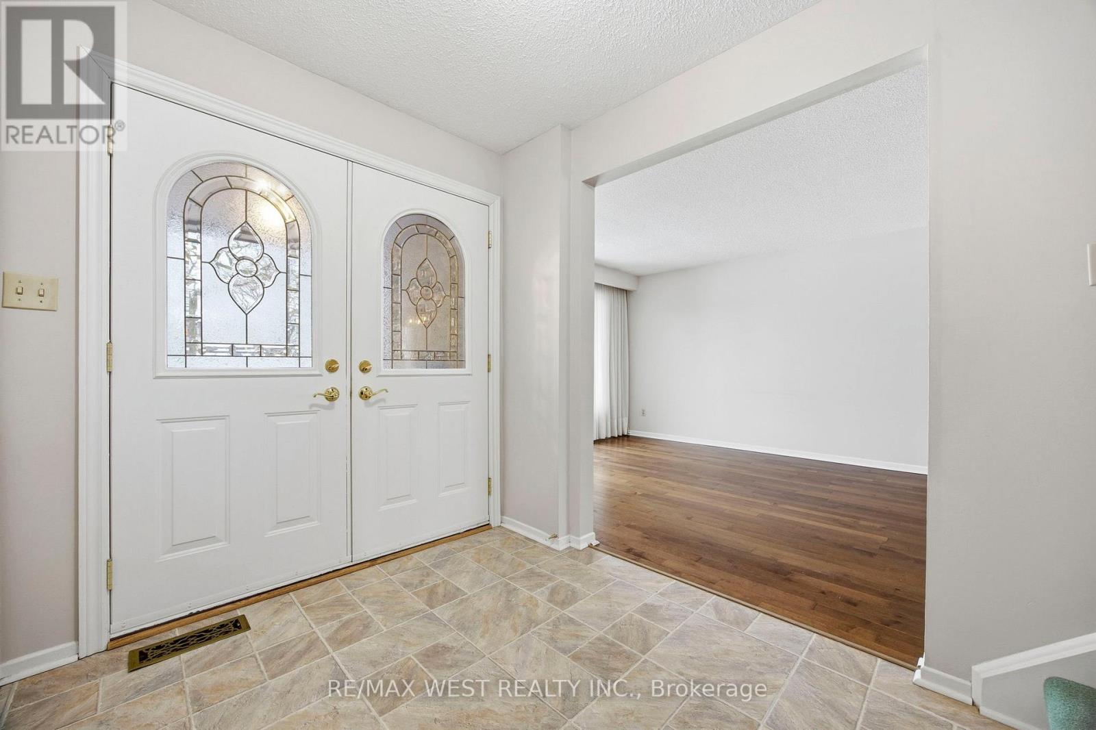 7350 Bendigo Circle, Mississauga, Ontario  L5N 1Z5 - Photo 4 - W12689160