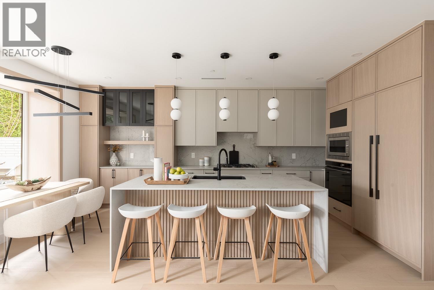 2 475 W 20TH AVENUE, Vancouver, British Columbia