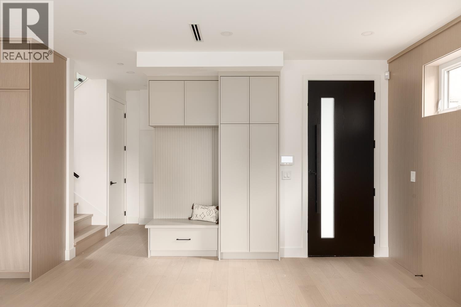 2 475 W 20th Avenue, Vancouver, British Columbia  V5Y 2C7 - Photo 2 - R3078556