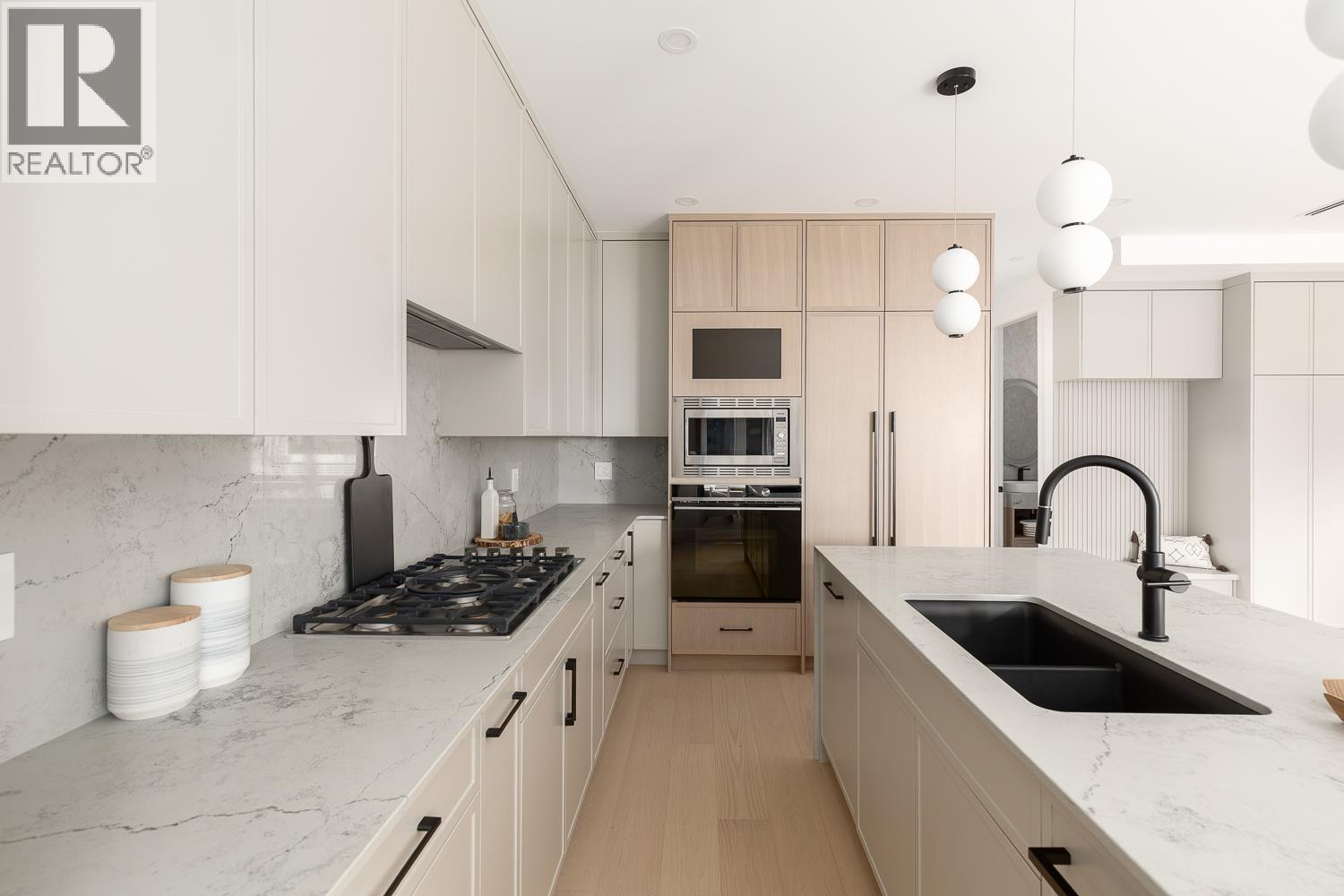 2 475 W 20th Avenue, Vancouver, British Columbia  V5Y 2C7 - Photo 8 - R3078556