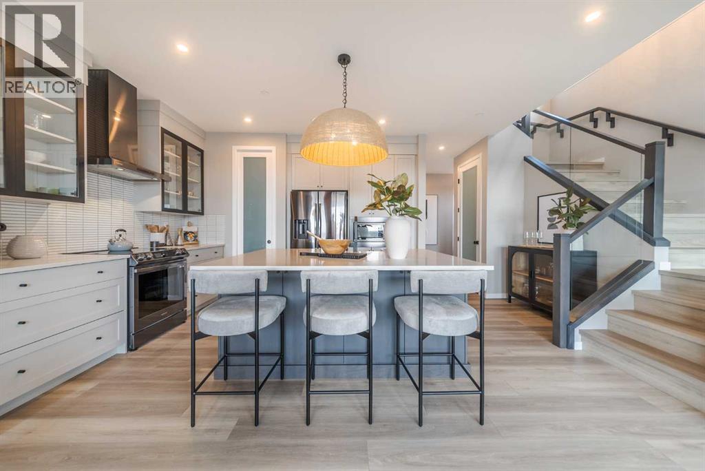 191 Lucas Common Nw, Calgary, Alberta  T3P 2B3 - Photo 3 - A2263852