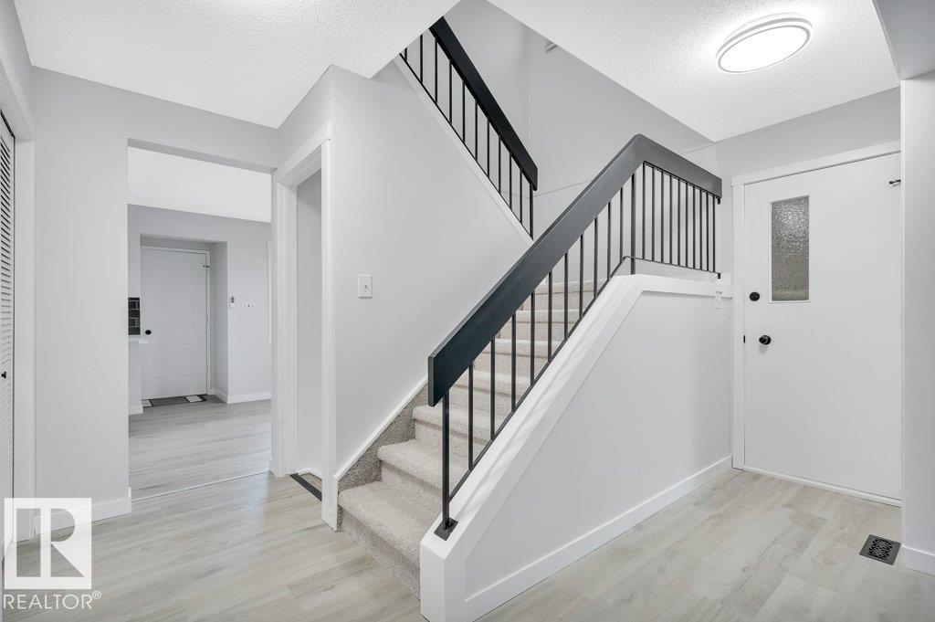 13618 27 St Nw Nw, Edmonton, Alberta  T5A 3W5 - Photo 15 - E4465815