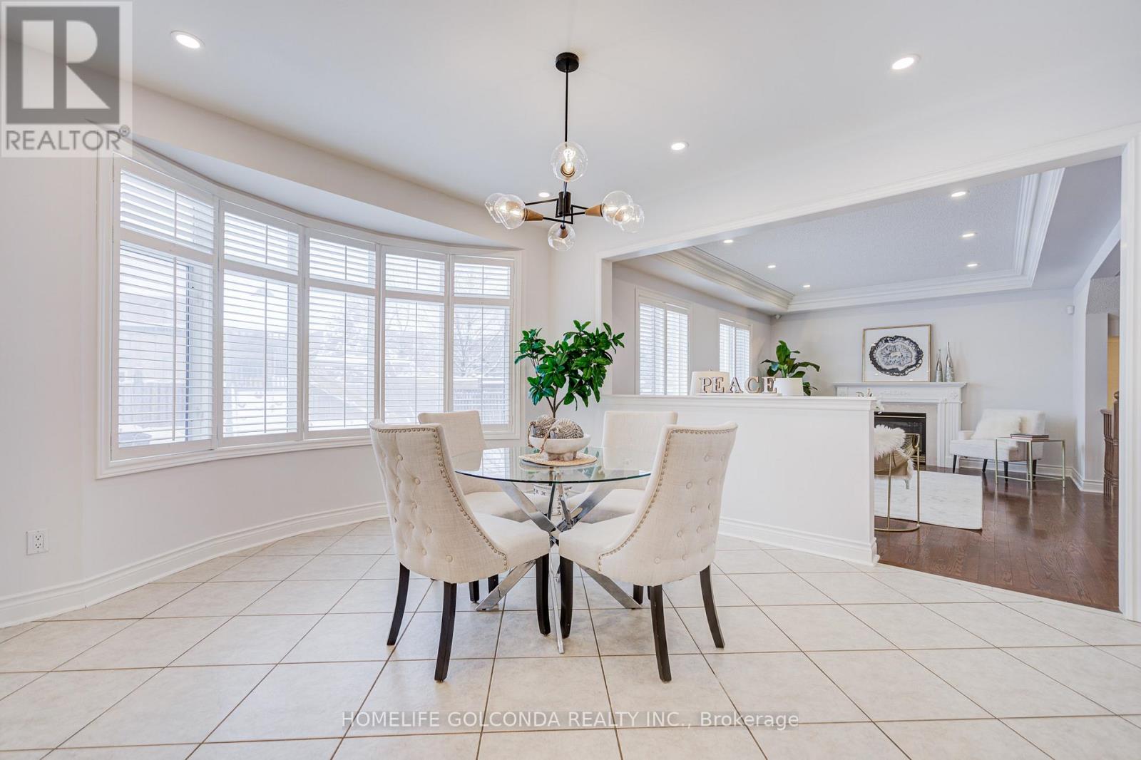 34 Odessa Crescent, Markham, Ontario  L6C 2T3 - Photo 11 - N12689458