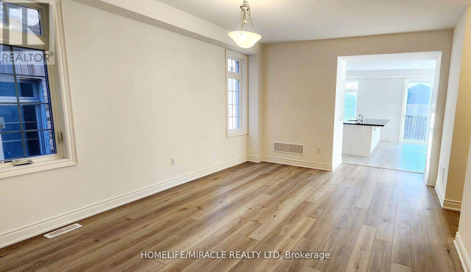 14 Wraggs Road, Bradford West Gwillimbury (Bond Head), Ontario  L3Z 4N1 - Photo 4 - N12689494