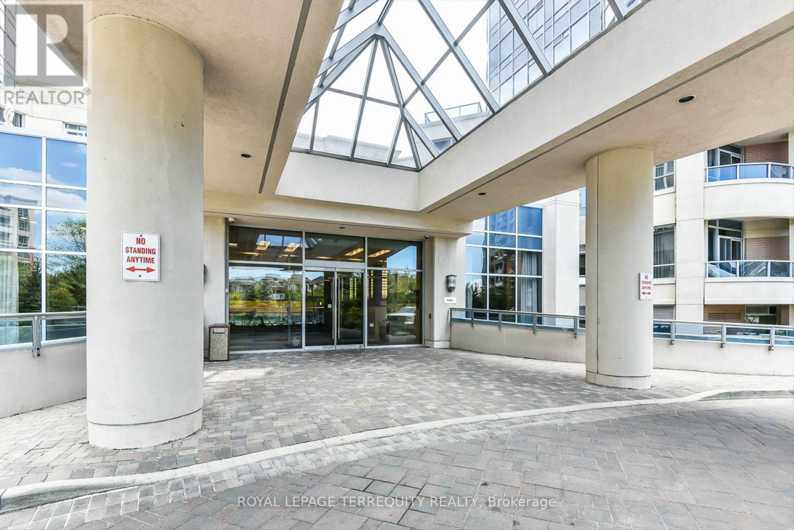 1287 - 23 Cox Boulevard, Markham, Ontario  L3R 7Z9 - Photo 3 - N12689506