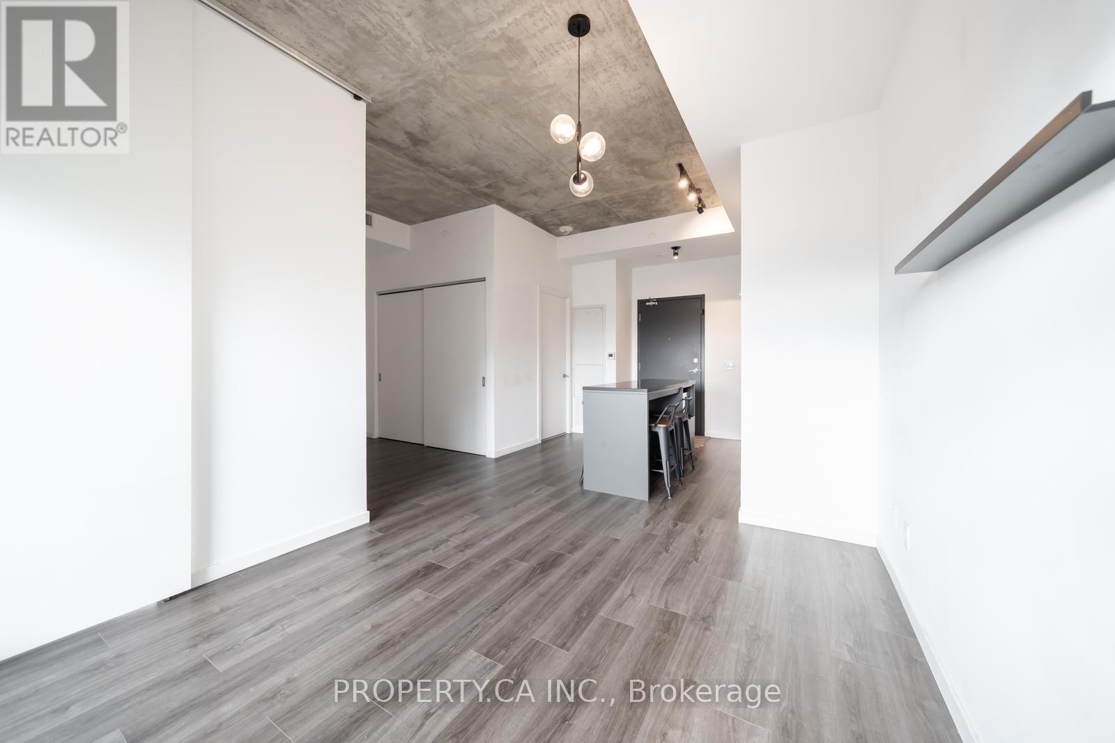 212 - 7 Smith Crescent, Toronto, Ontario  M8Z 0G3 - Photo 10 - W12689462