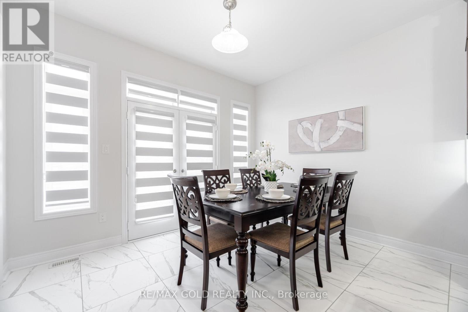 15 Duxbury Road, Brampton, Ontario  L6R 4E3 - Photo 16 - W12689486