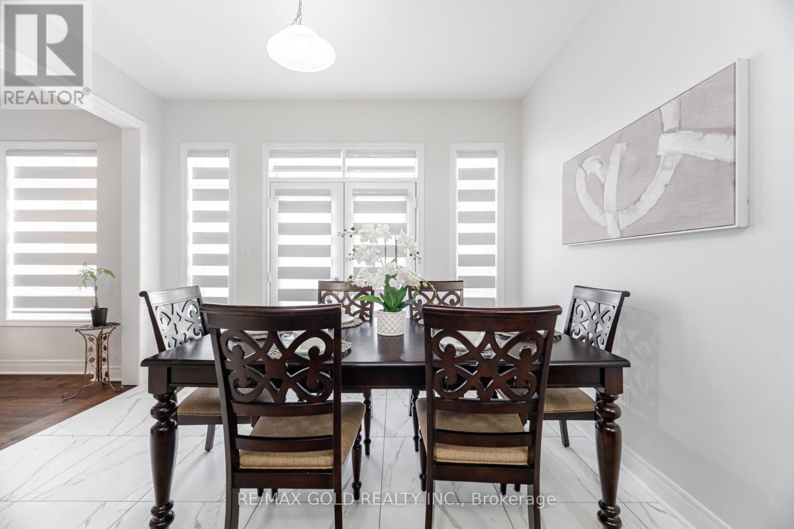 15 Duxbury Road, Brampton, Ontario  L6R 4E3 - Photo 18 - W12689486