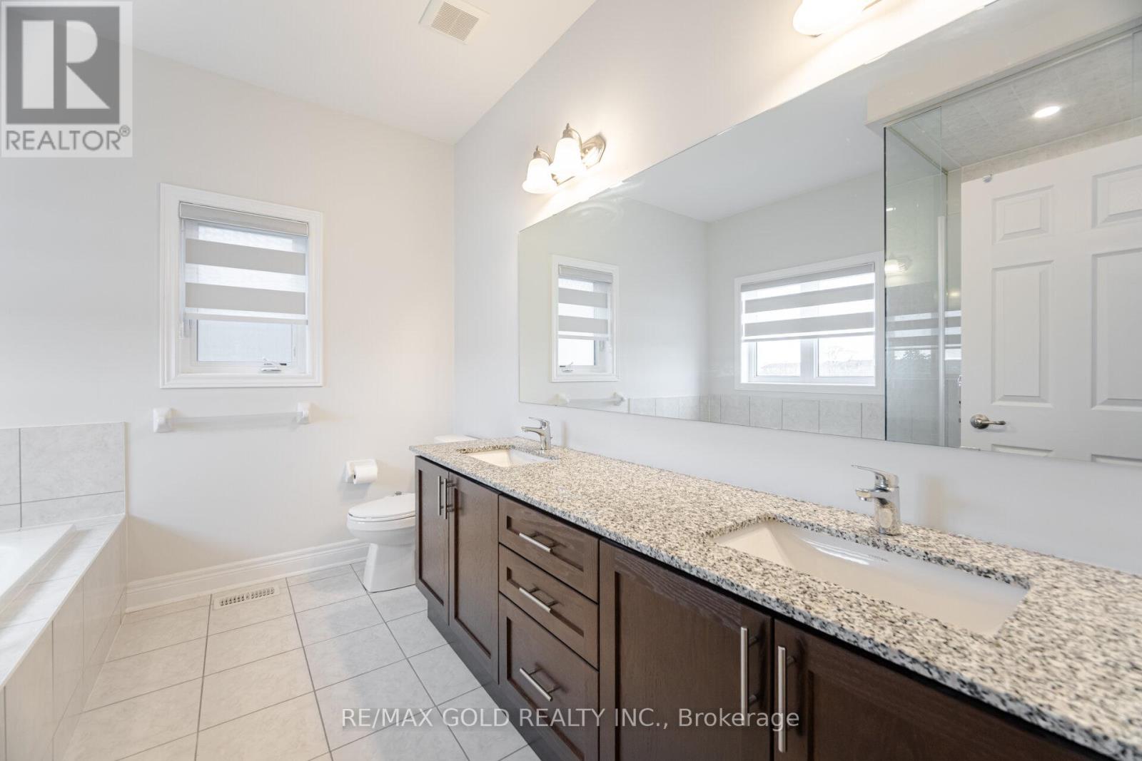 15 Duxbury Road, Brampton, Ontario  L6R 4E3 - Photo 29 - W12689486