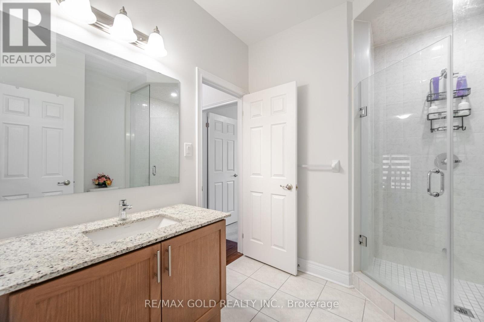 15 Duxbury Road, Brampton, Ontario  L6R 4E3 - Photo 36 - W12689486