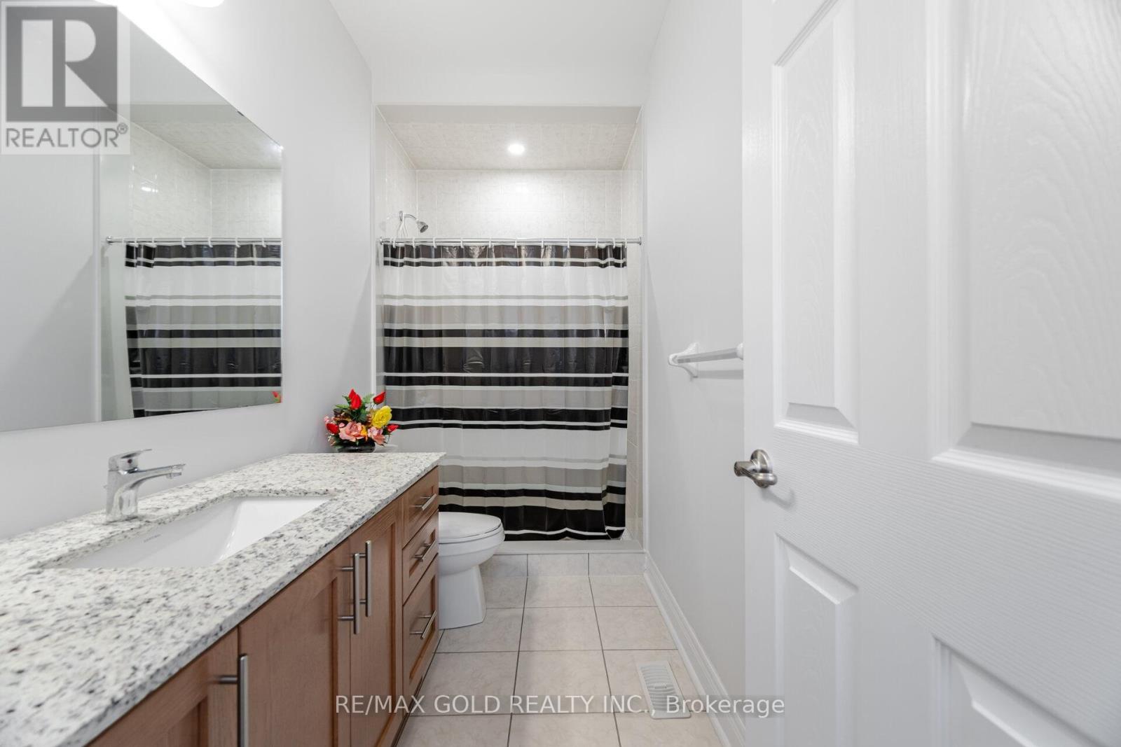 15 Duxbury Road, Brampton, Ontario  L6R 4E3 - Photo 41 - W12689486