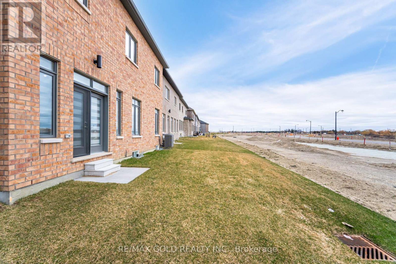 15 Duxbury Road, Brampton, Ontario  L6R 4E3 - Photo 47 - W12689486