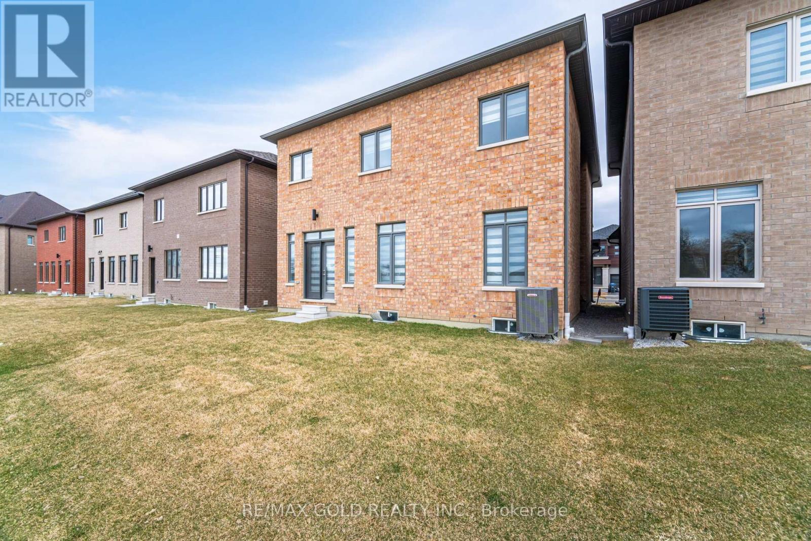 15 Duxbury Road, Brampton, Ontario  L6R 4E3 - Photo 49 - W12689486