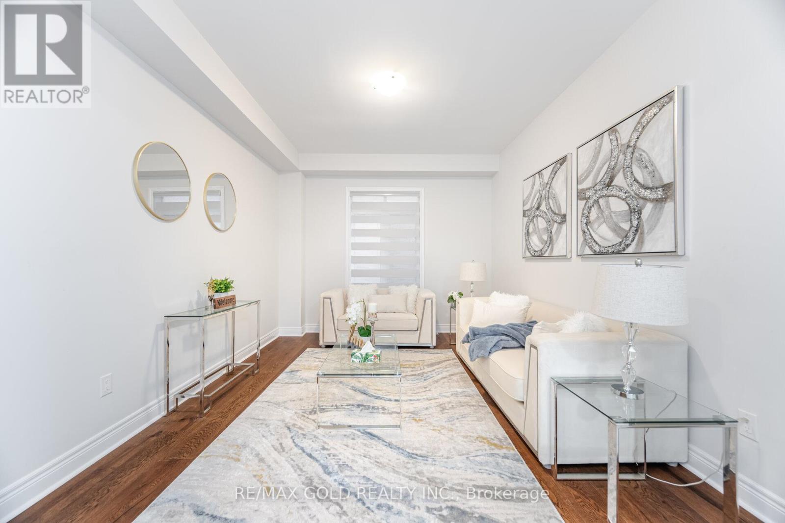 15 Duxbury Road, Brampton, Ontario  L6R 4E3 - Photo 7 - W12689486