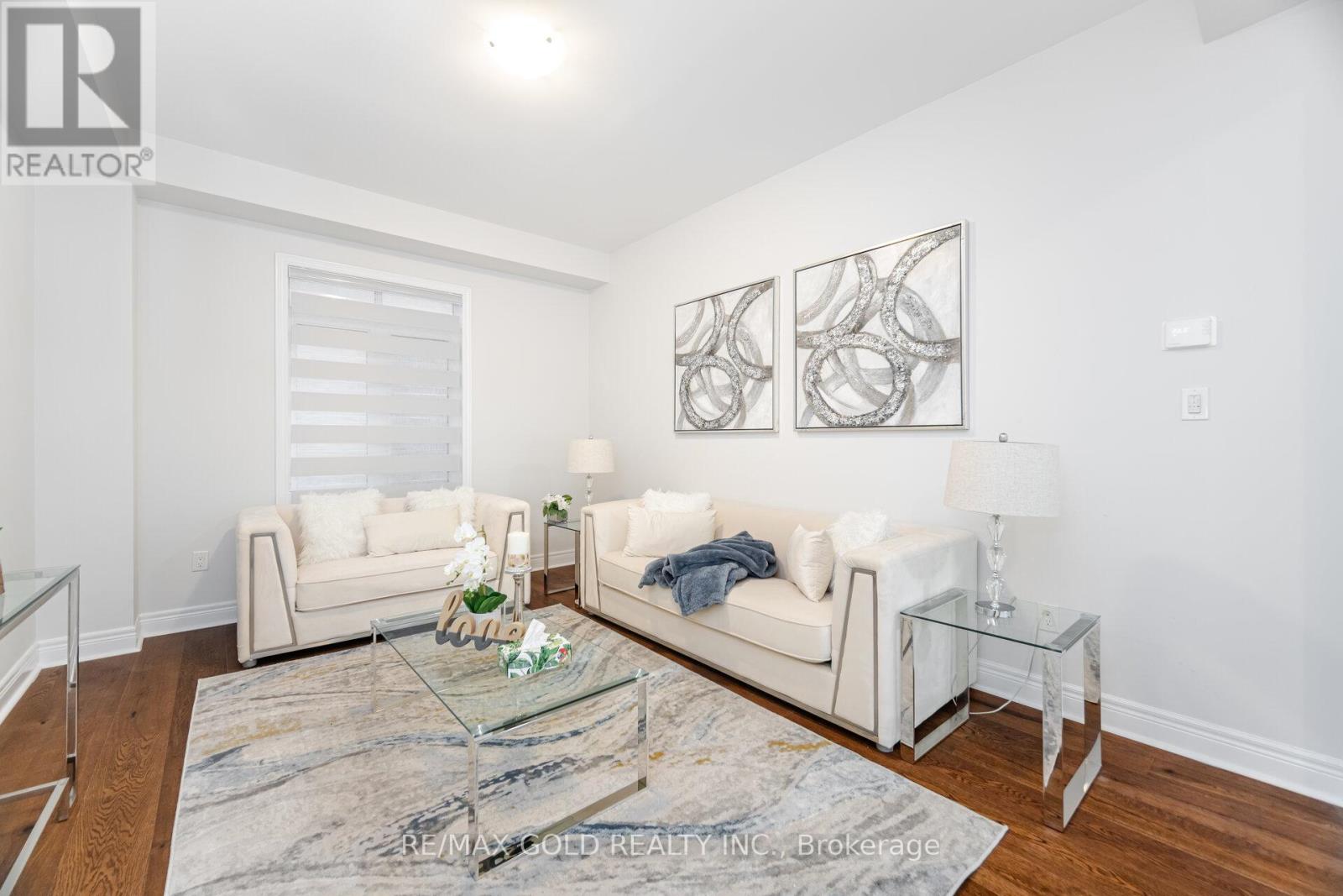 15 Duxbury Road, Brampton, Ontario  L6R 4E3 - Photo 8 - W12689486