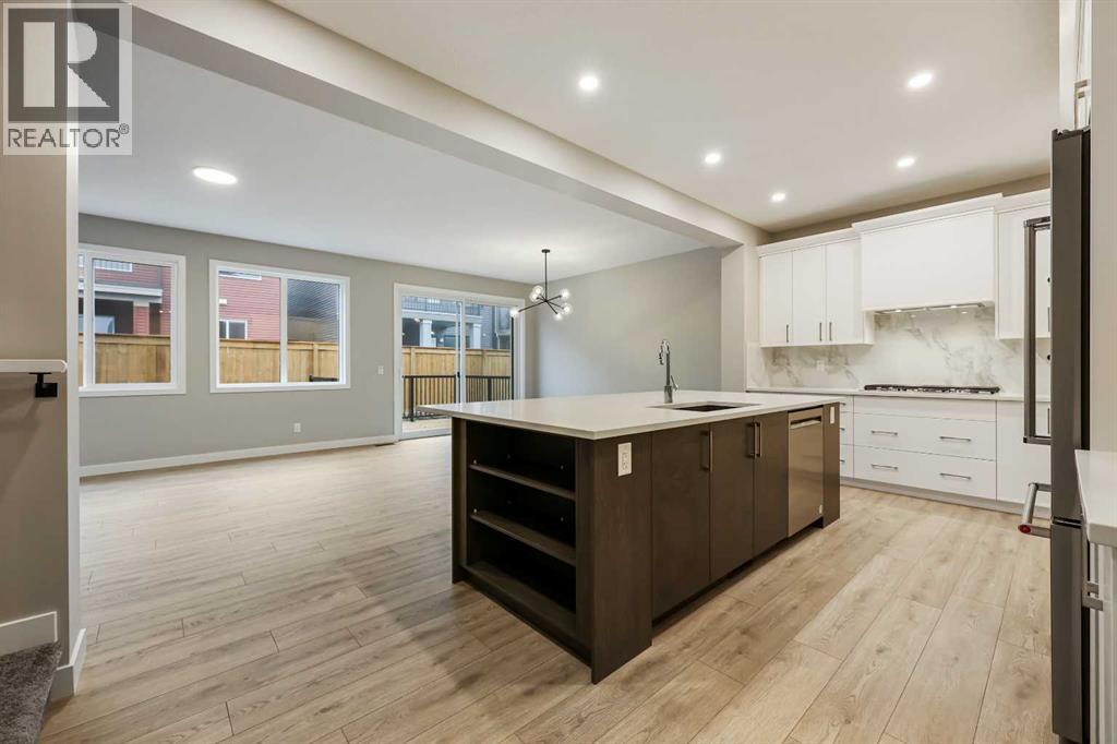 173 Edith Place Nw, Calgary, Alberta  T3R 2E2 - Photo 6 - A2202687