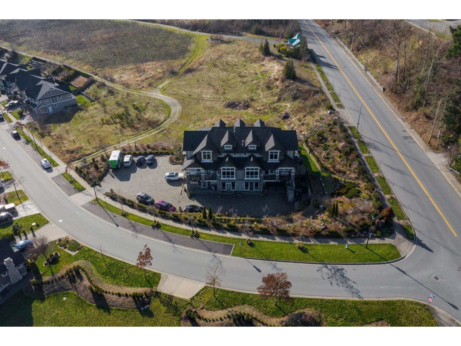 2379 Chardonnay Lane, Abbotsford, British Columbia  V4X 0A6 - Photo 5 - R3077880