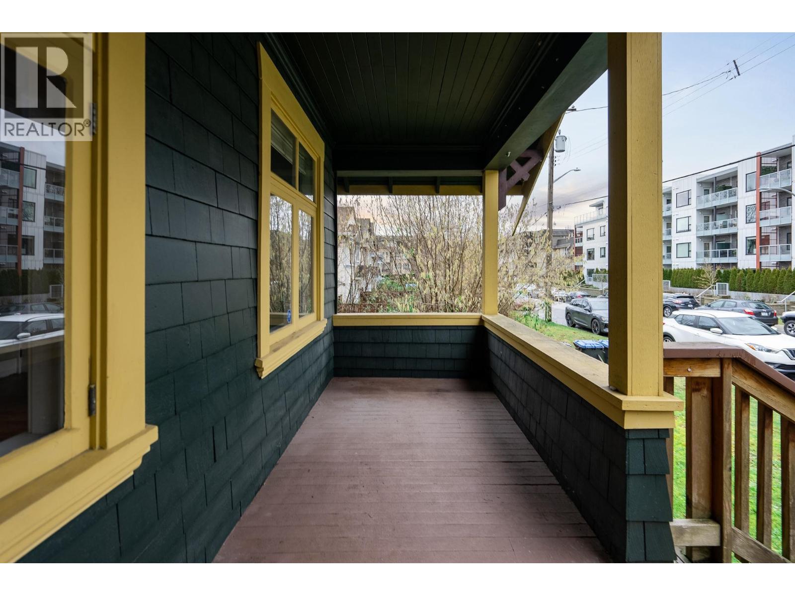 2336 Rindall Avenue, Port Coquitlam, British Columbia  V3C 1V2 - Photo 3 - R3077762