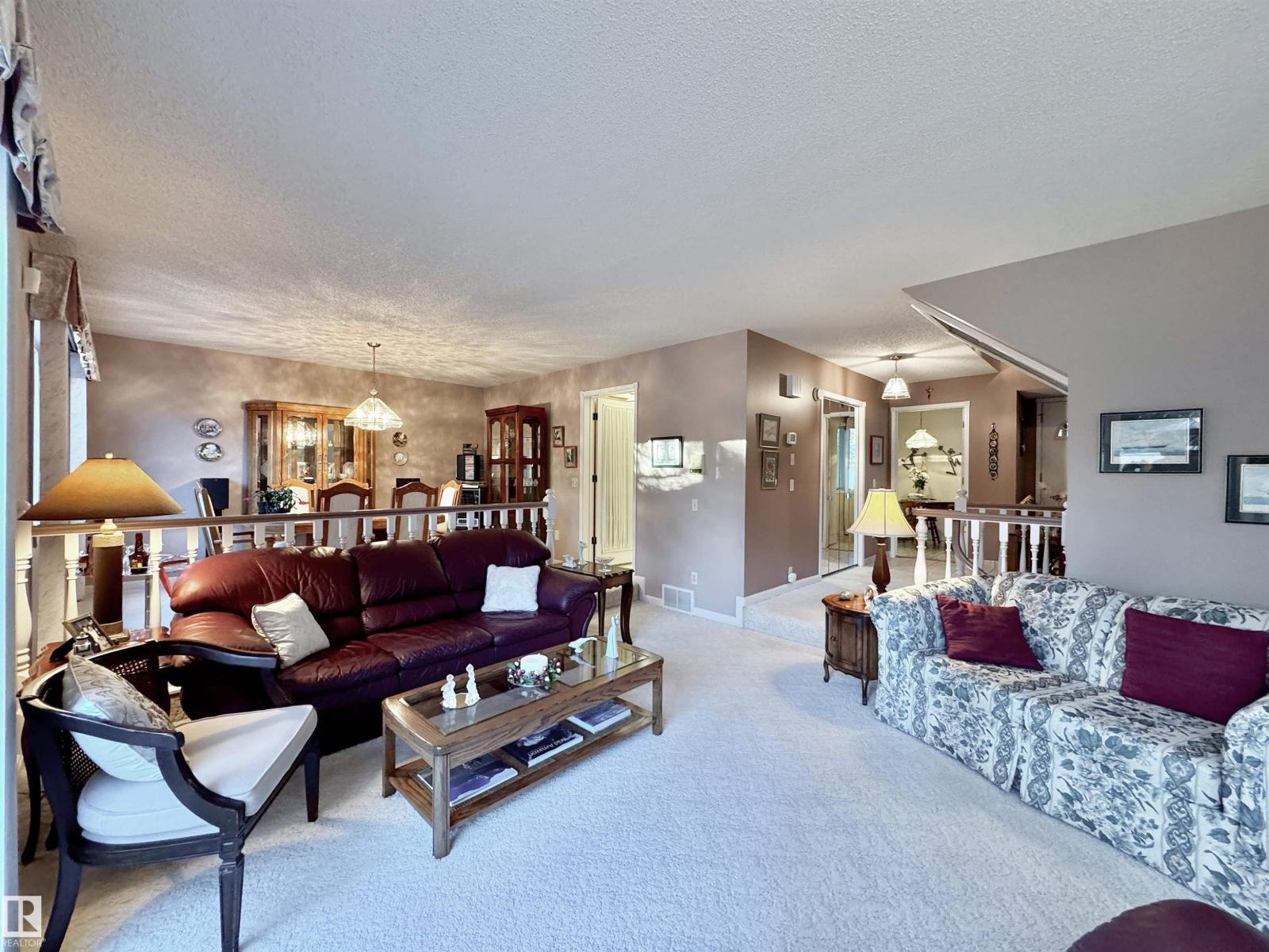 1057 109 St Nw, Edmonton, Alberta  T6J 5G2 - Photo 4 - E4469820