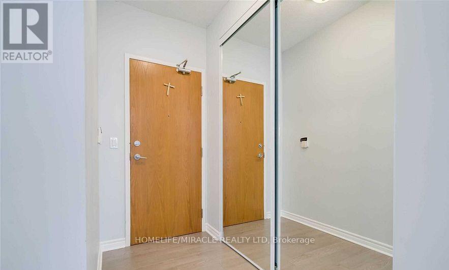 203 - 219 Fort York Boulevard, Toronto, Ontario  M5V 1B1 - Photo 10 - C12684076